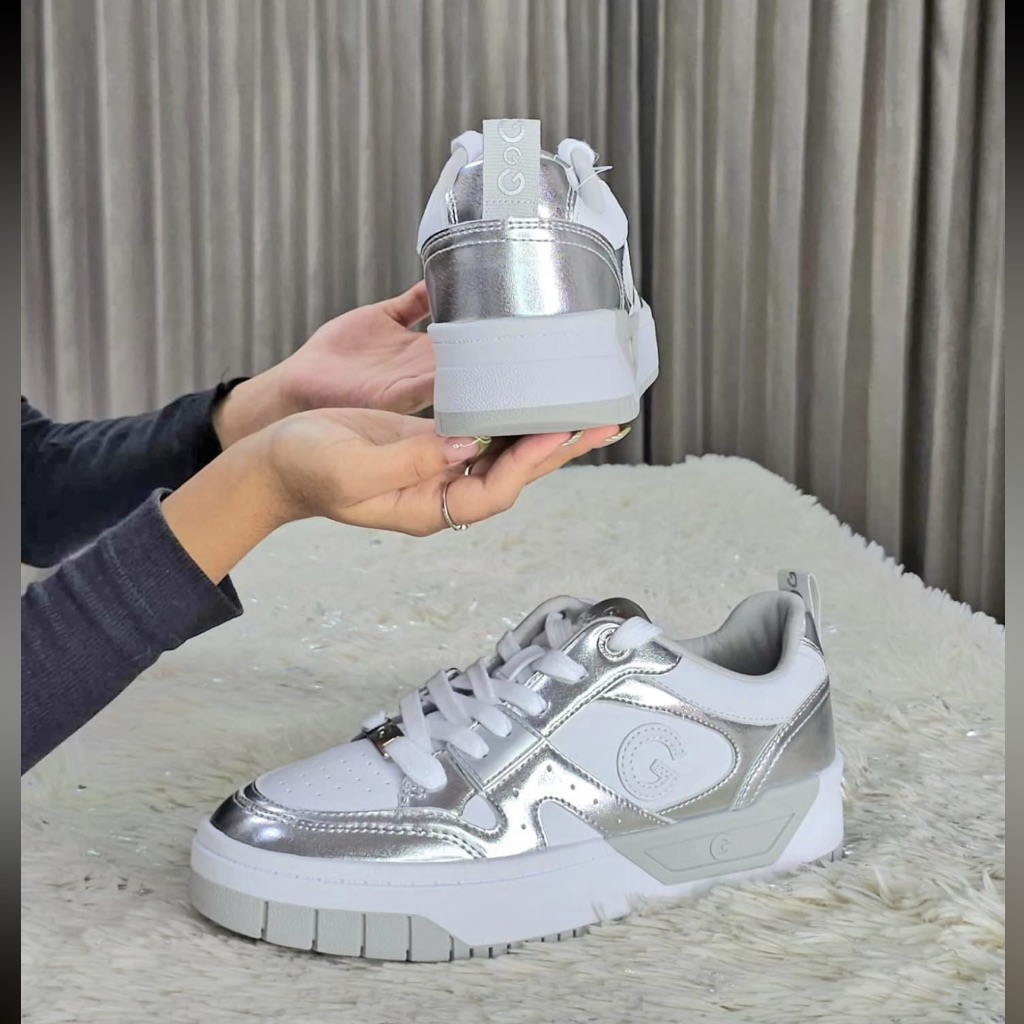 Nwt Guess Women's White And Silver Sneakers Size: 10m